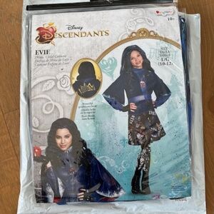 NEW Descendants Evie Disney Costume size 10-12 years